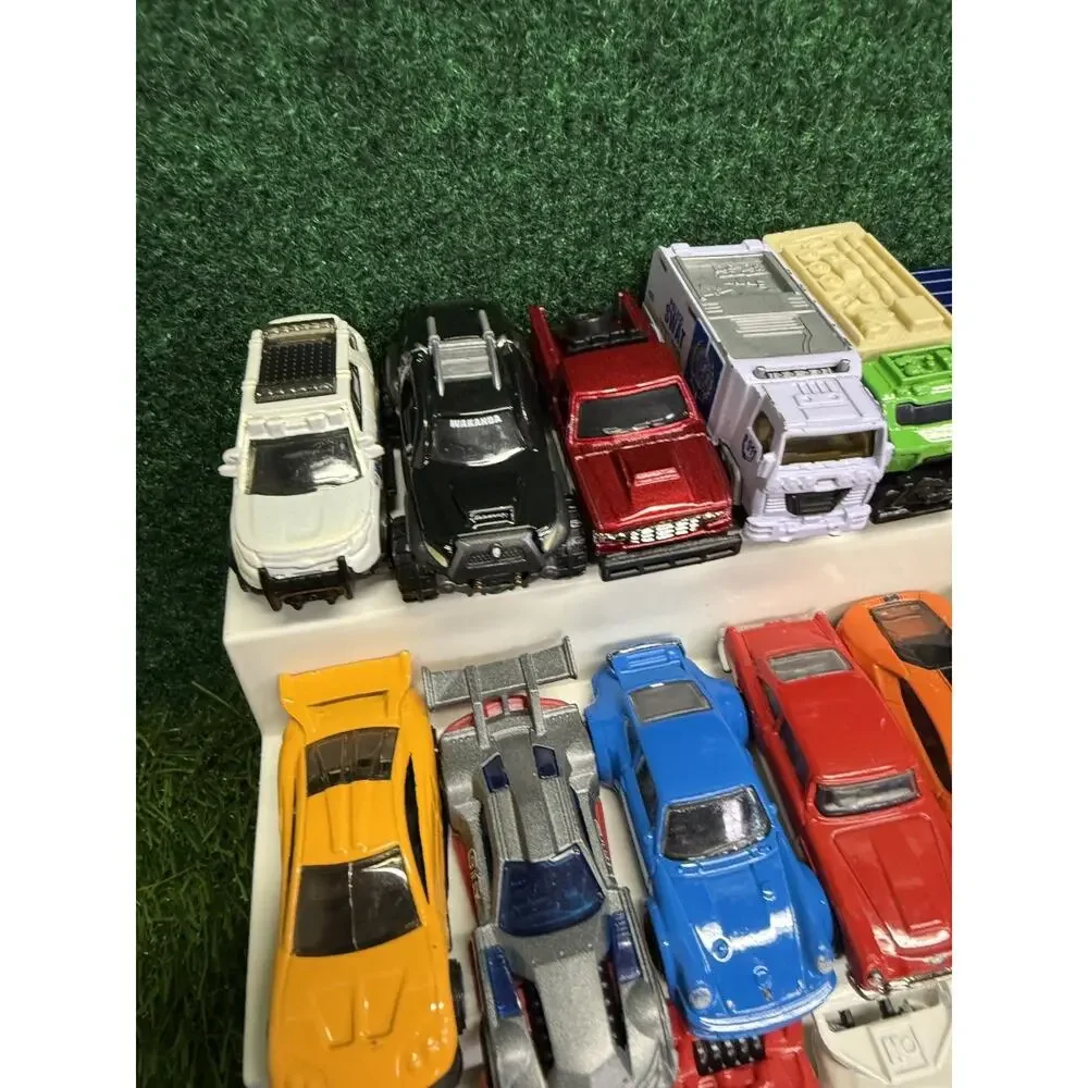Large Lot of 40+ Diecast Toy Cars Trucks Vans Mixed Hot Wheels Matchbox Vehicles